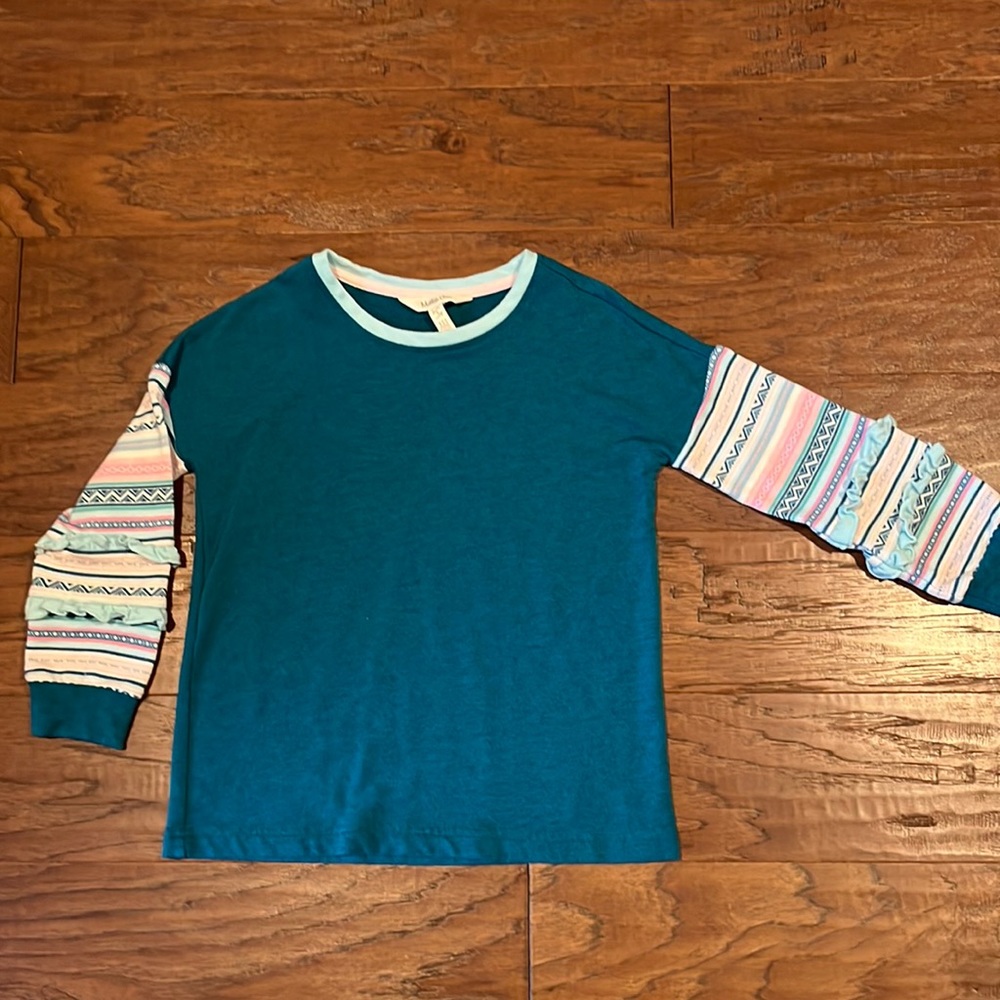 MJC crewneck top